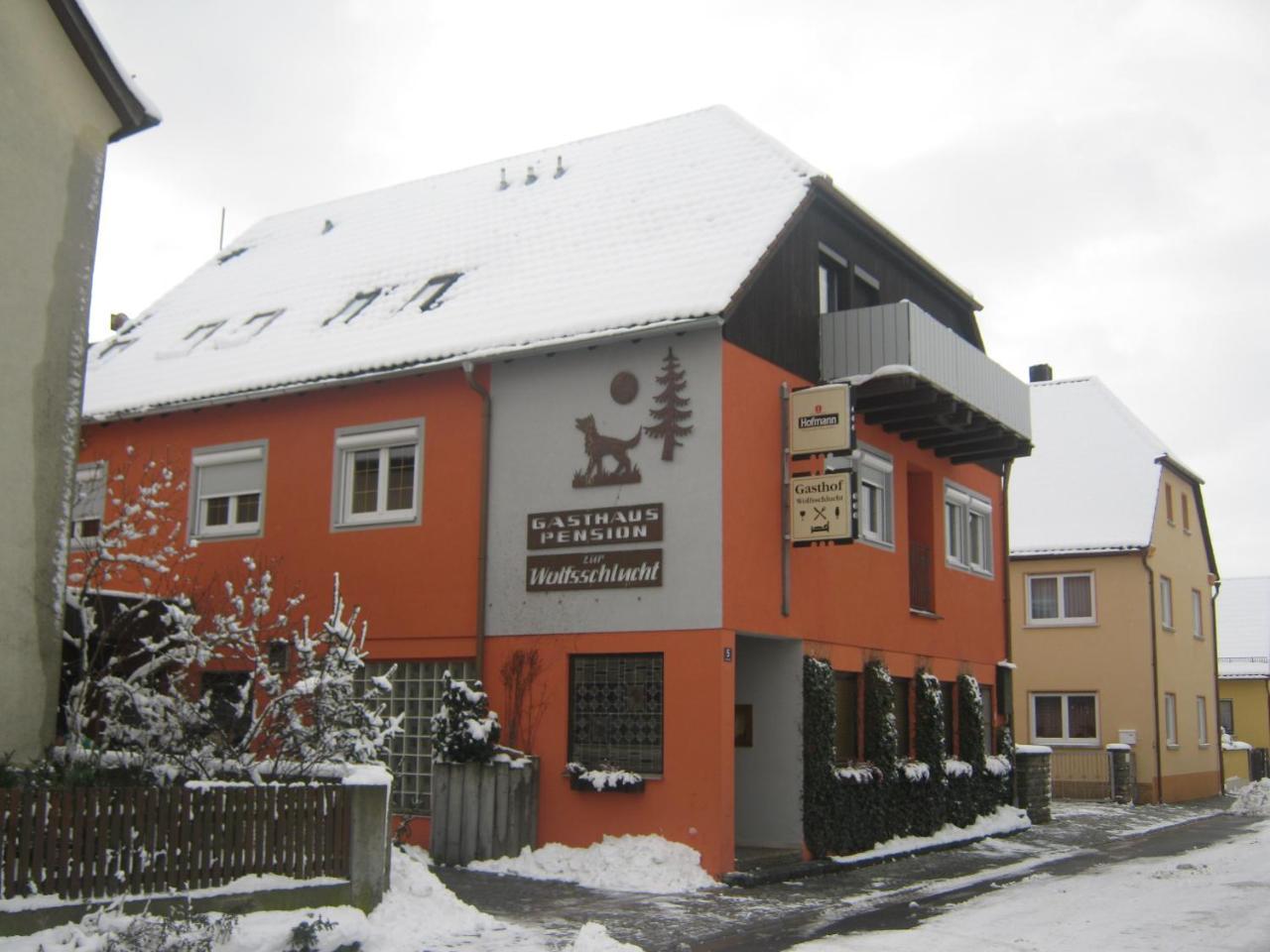 Отель Gasthaus Zur Wolfsschlucht Sugenheim Экстерьер фото
